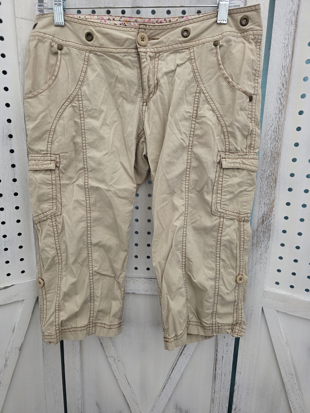 Beige Arizona Jean Co Cargo Capris - Casual Utility Style Size 5